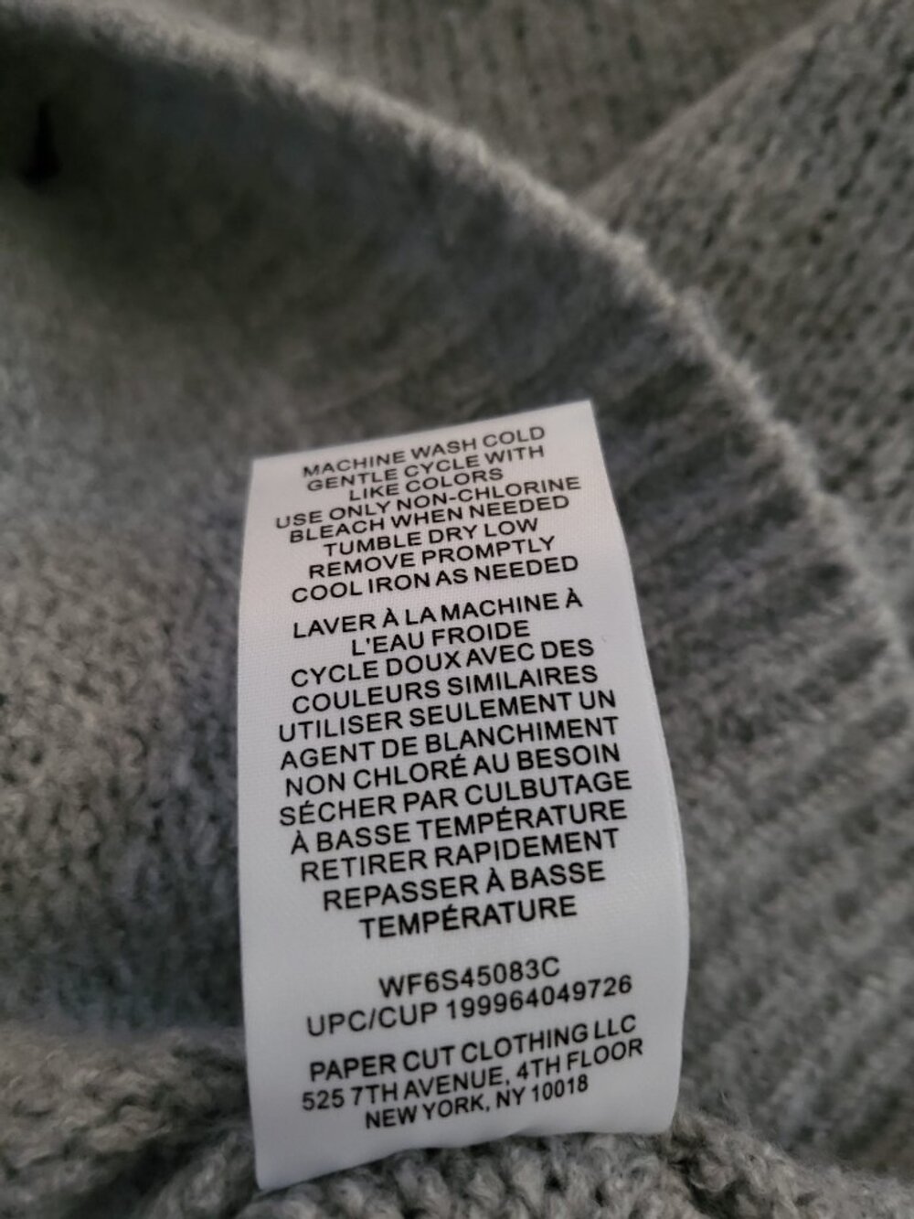 Wild Skye Gray Oversized Heart Cardigan Knit Button Up Sweater Medium NWOT - Picture 12 of 12
